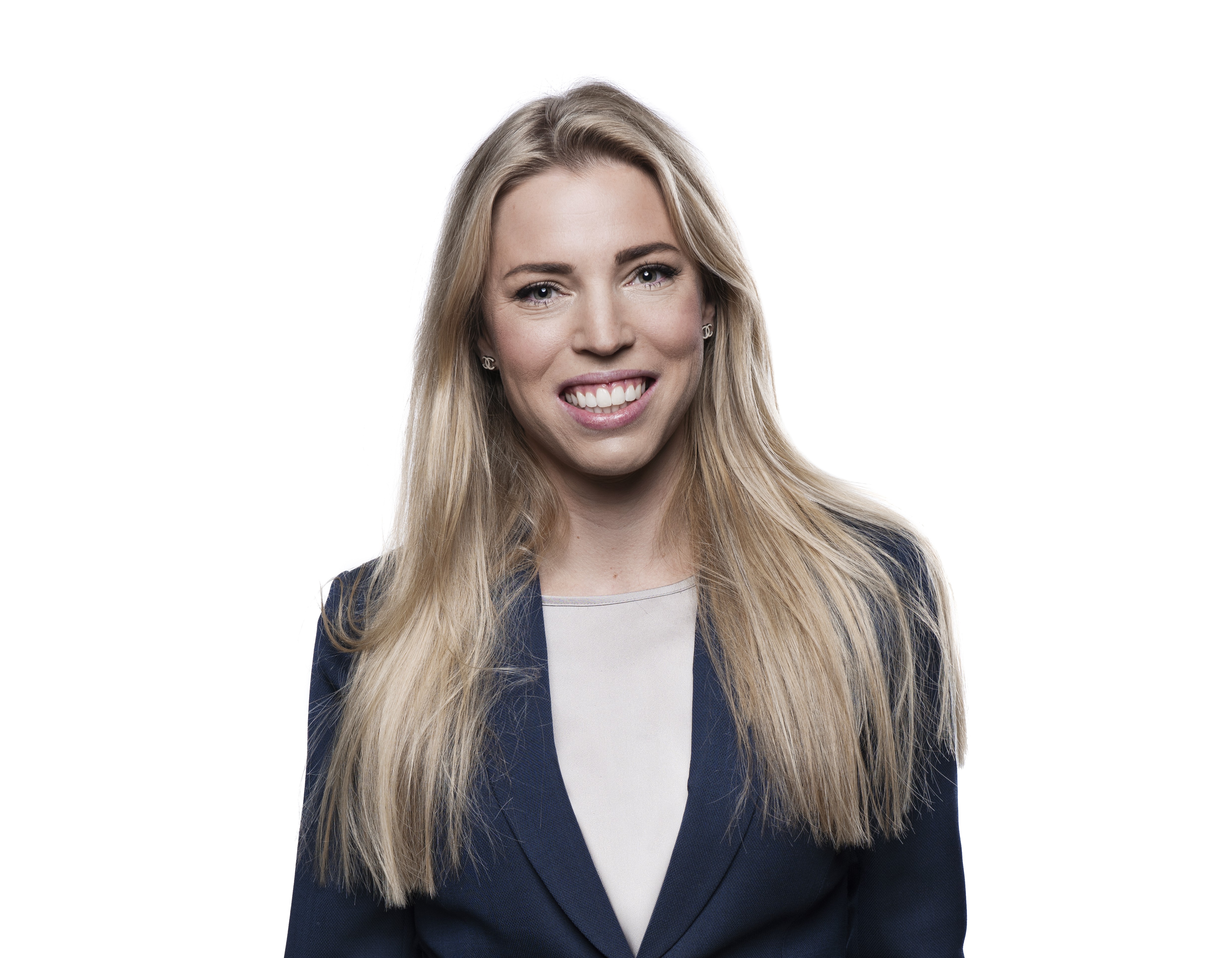 Investor Relations Emelie Alm